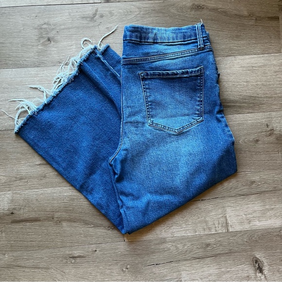 Jeans - Picture 2 of 7